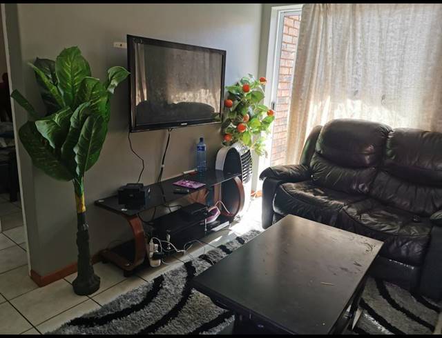 2 BEDROOM FLAT SOLD IN DASPOORT